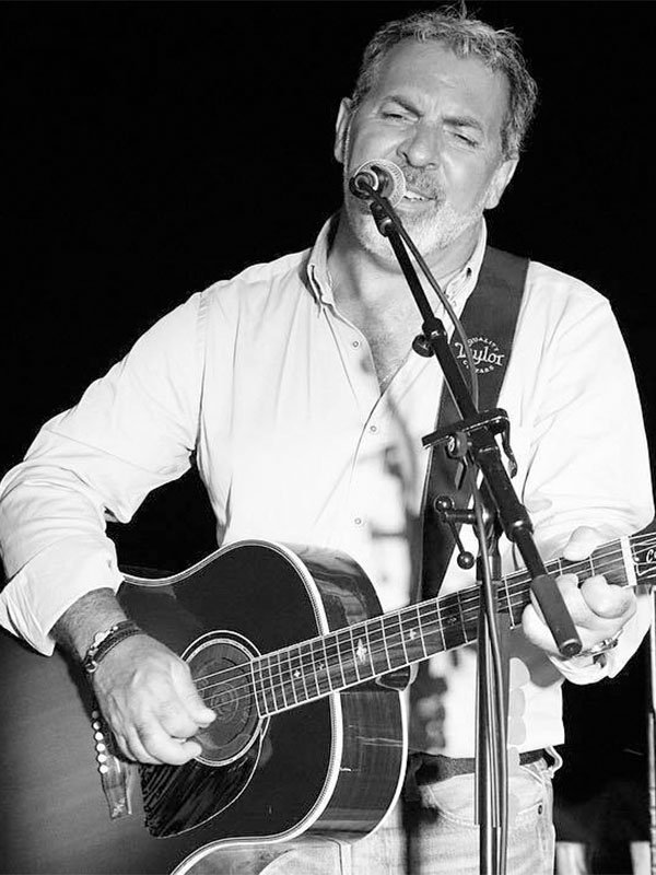 Auteur compositeur Porto-Vecchio