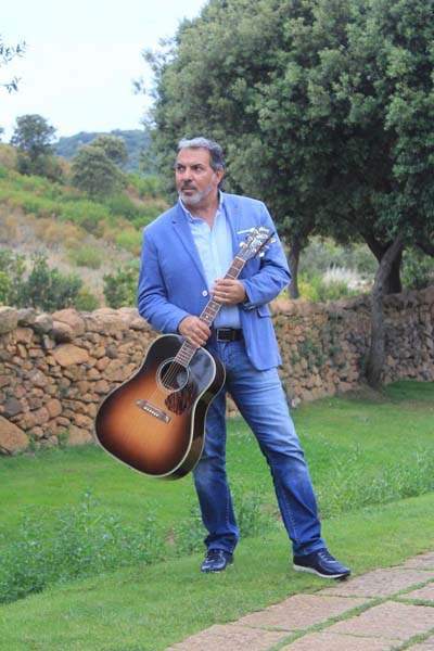 Photo artistique chanteur compositeur Porto-Vecchio